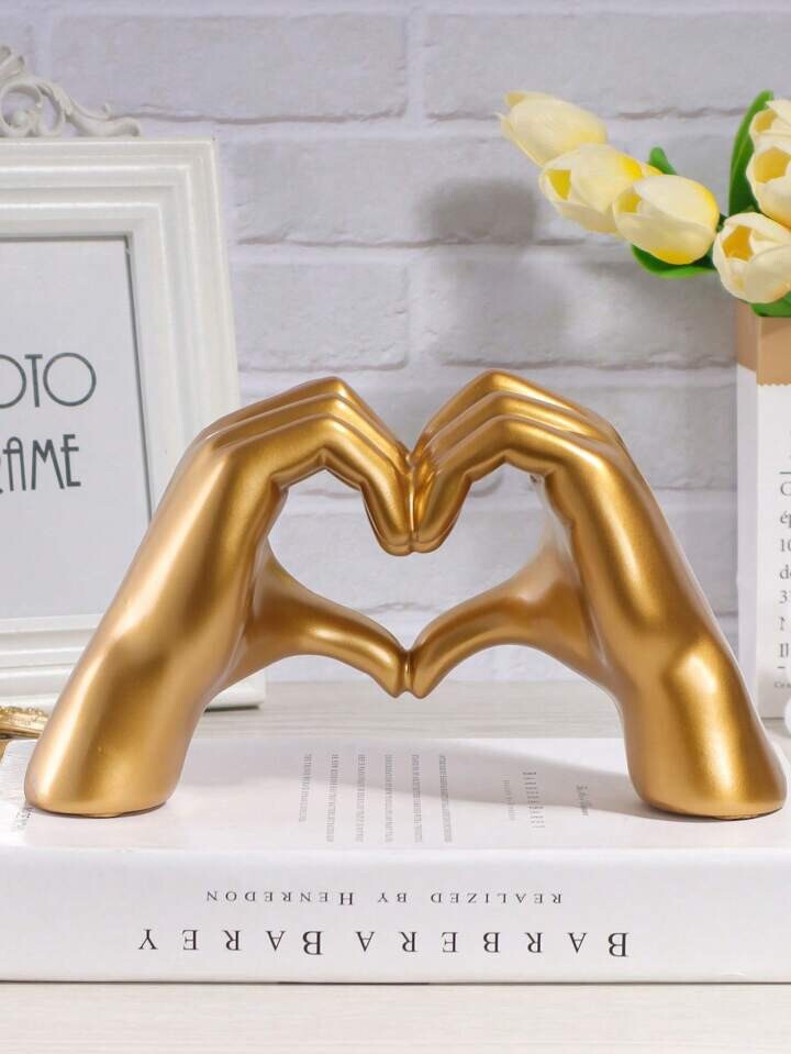Gold Hand Heart Sculpture Modern Resin Love Statue Abstract Art Decor Gift