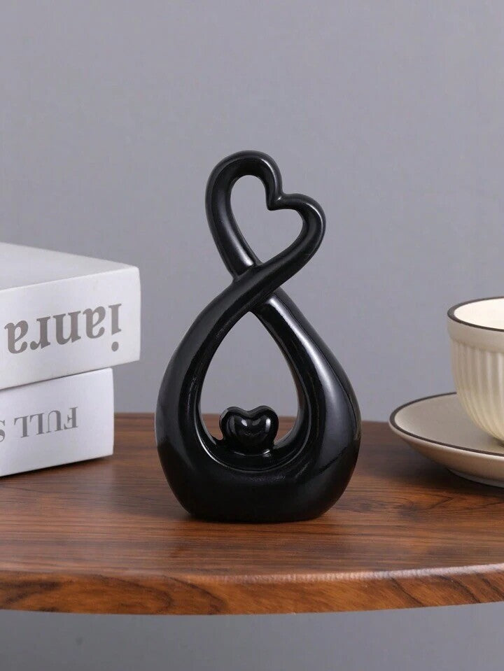 Black Heart Sculpture Modern Abstract Resin Love Statue Romantic Home Decor
